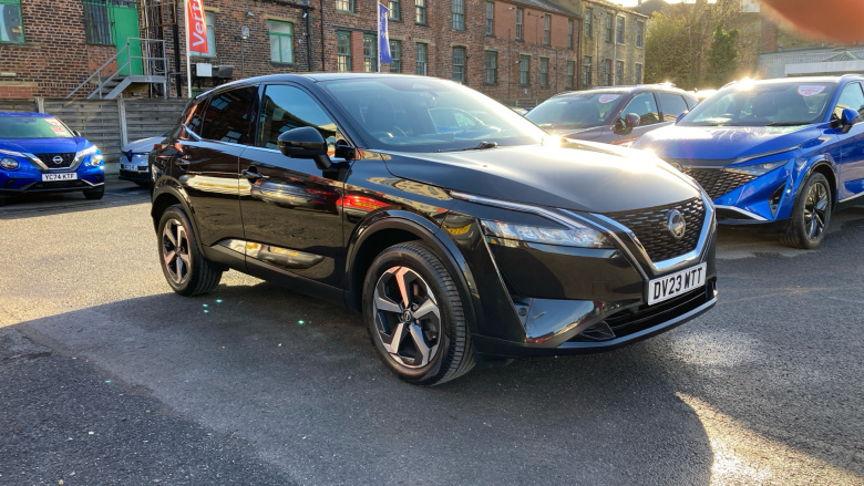 Nissan Qashqai 1.3 DiG-T MH N-Connecta 5dr Petrol Hatchback